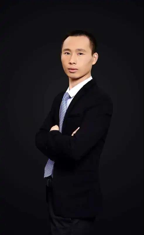 年輕就要醒著拼！西安專業(yè)網(wǎng)站建設(shè)公司帶您認(rèn)識(shí)一位英雄豪杰！